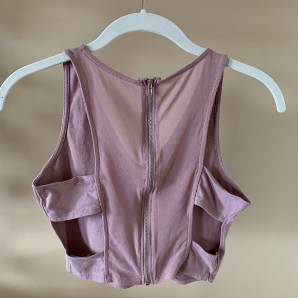 Mesh and open back tank - Picture 2 of 3